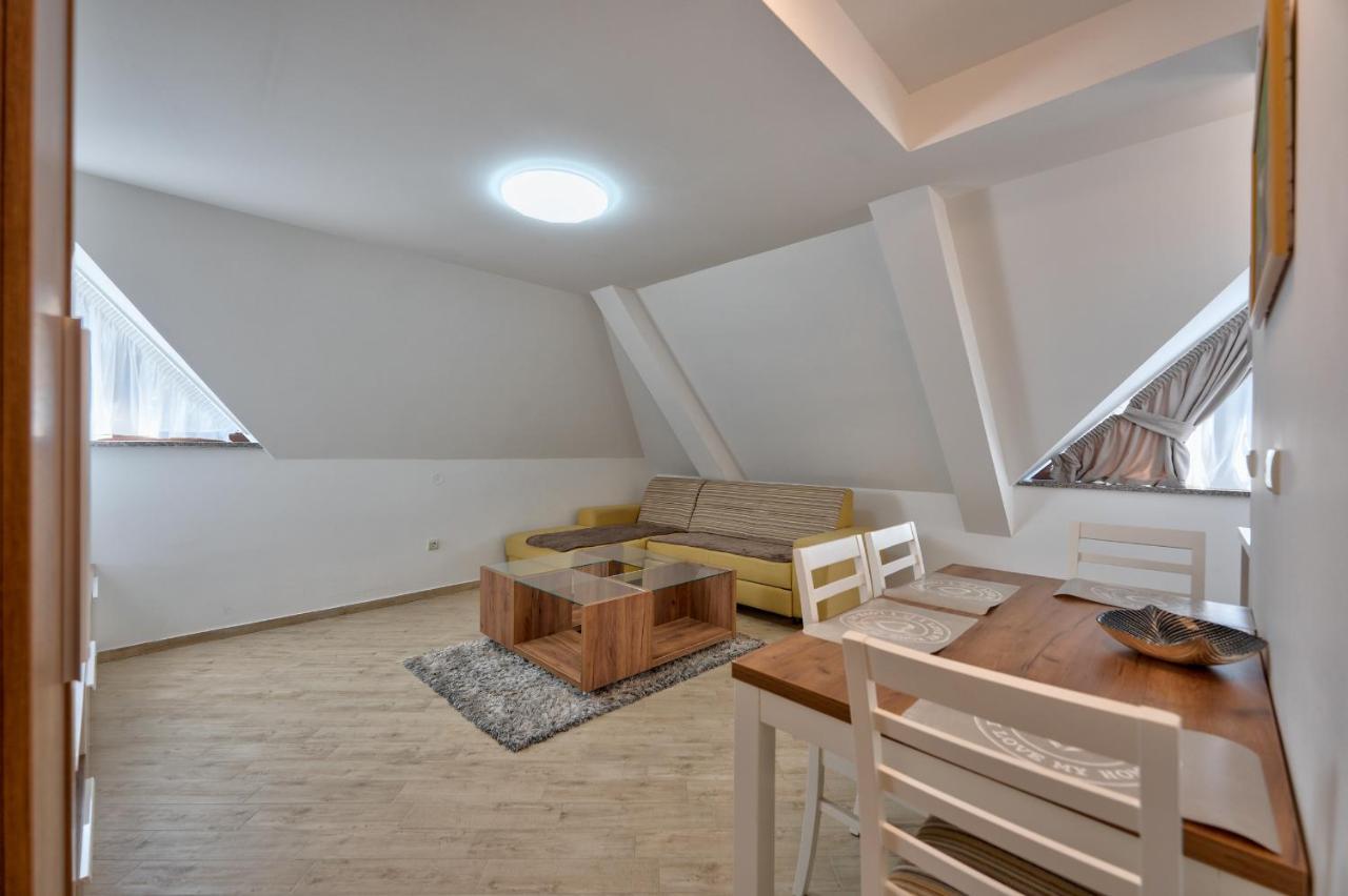 Lovac Apartmani ズラティボール エクステリア 写真