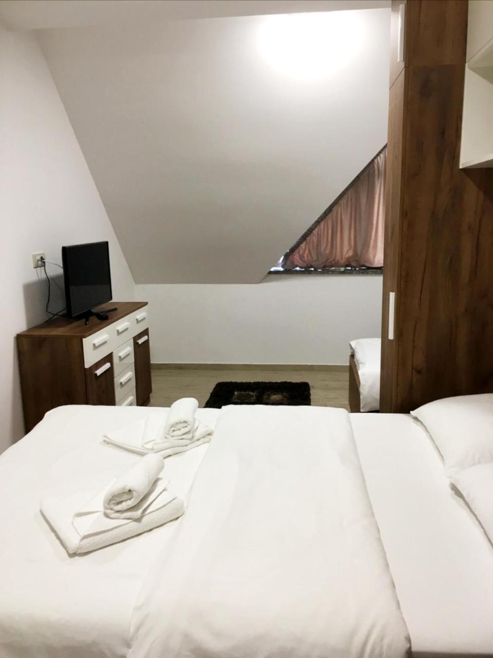 Lovac Apartmani ズラティボール エクステリア 写真