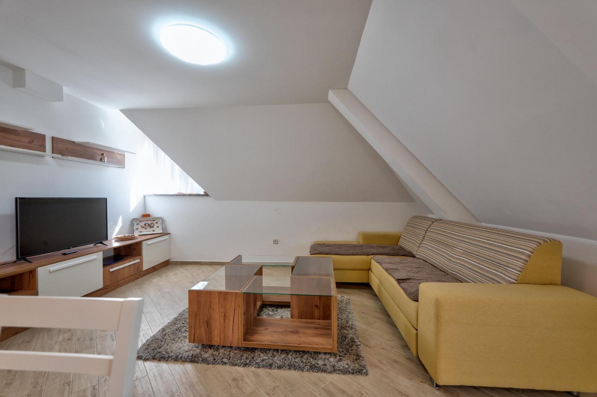Lovac Apartmani ズラティボール 部屋 写真