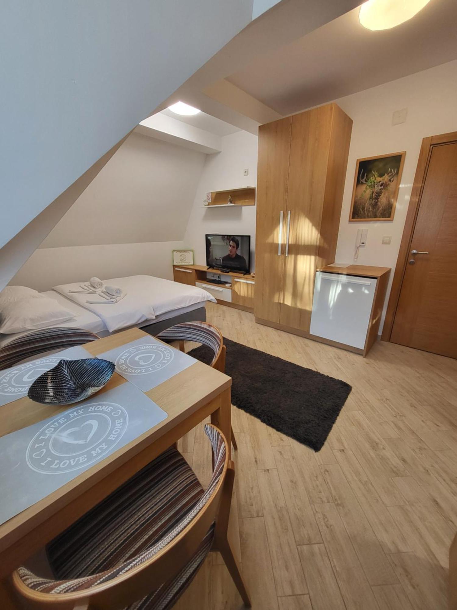 Lovac Apartmani ズラティボール エクステリア 写真
